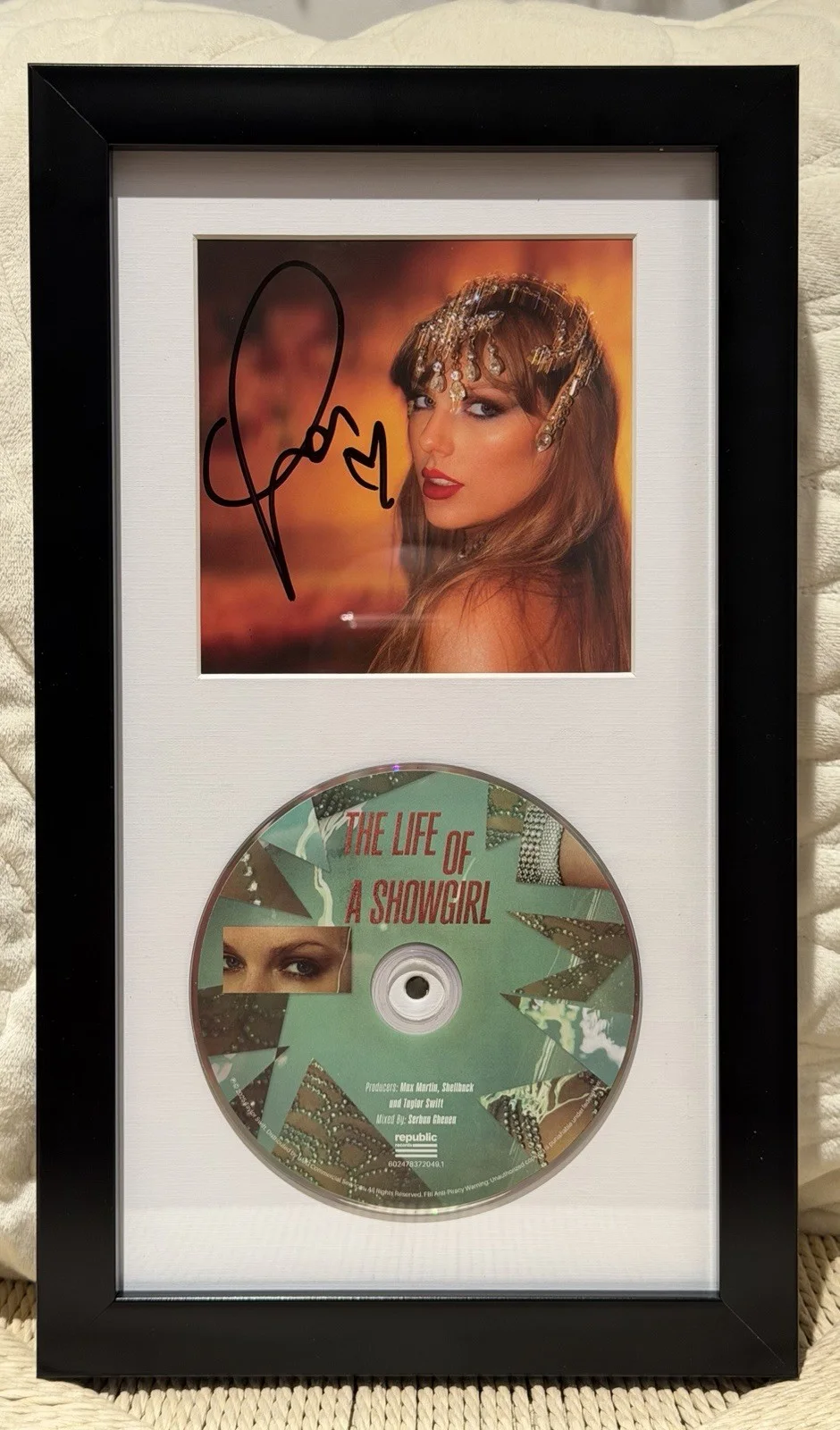 Taylor Swift — Taylor Swift Hand Signed Autographed Framed CD THE LIFE OF A SHOWGIRL PHOTO 1