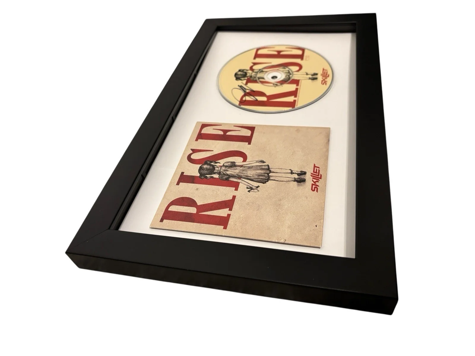 SKILLET JOHN COOPER SIGNED AUTOGRAPH RISE FRAMED & MATTED CD ALBUM DISPLAY, изображение 2