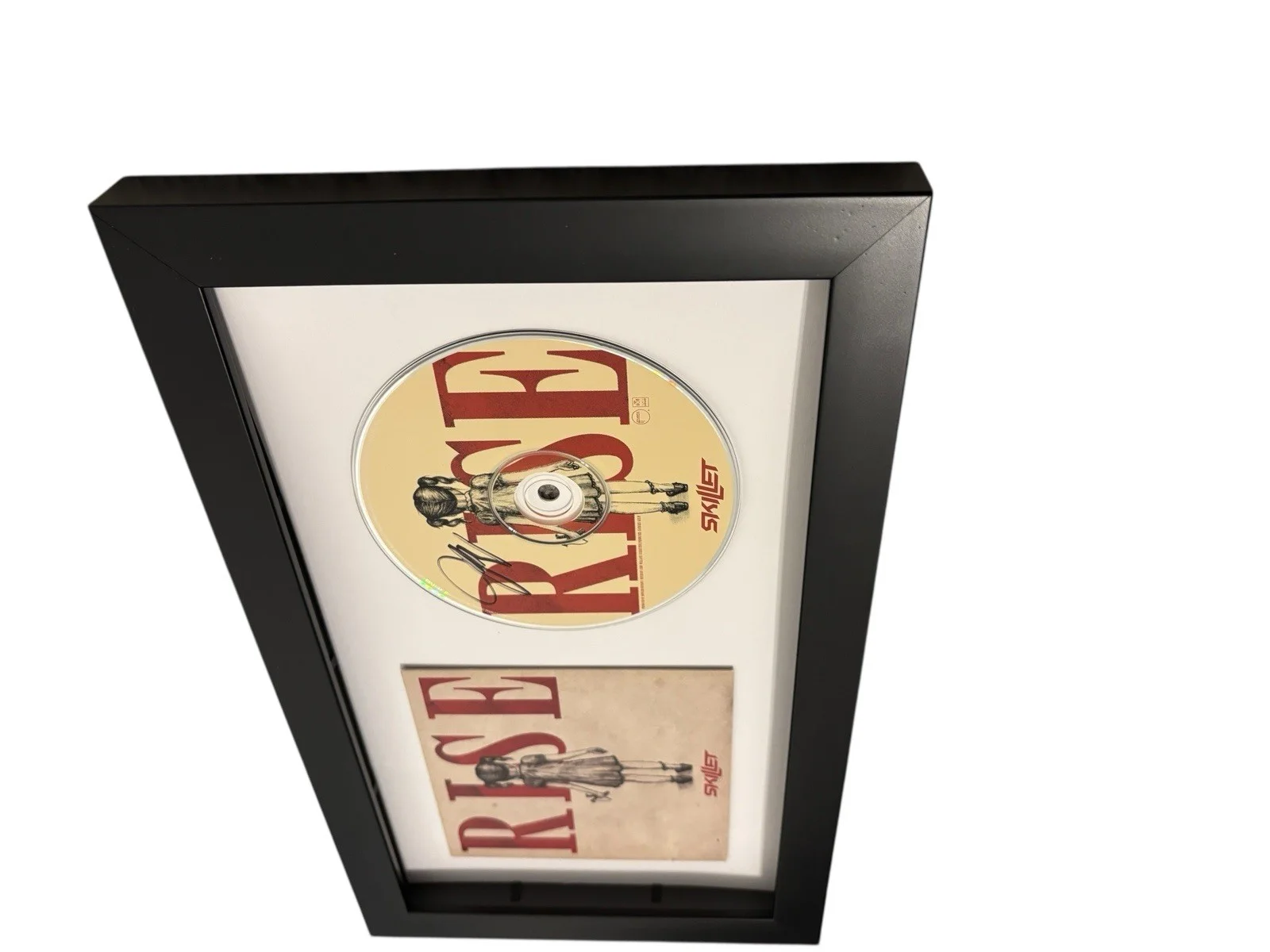 SKILLET JOHN COOPER SIGNED AUTOGRAPH RISE FRAMED & MATTED CD ALBUM DISPLAY, изображение 3