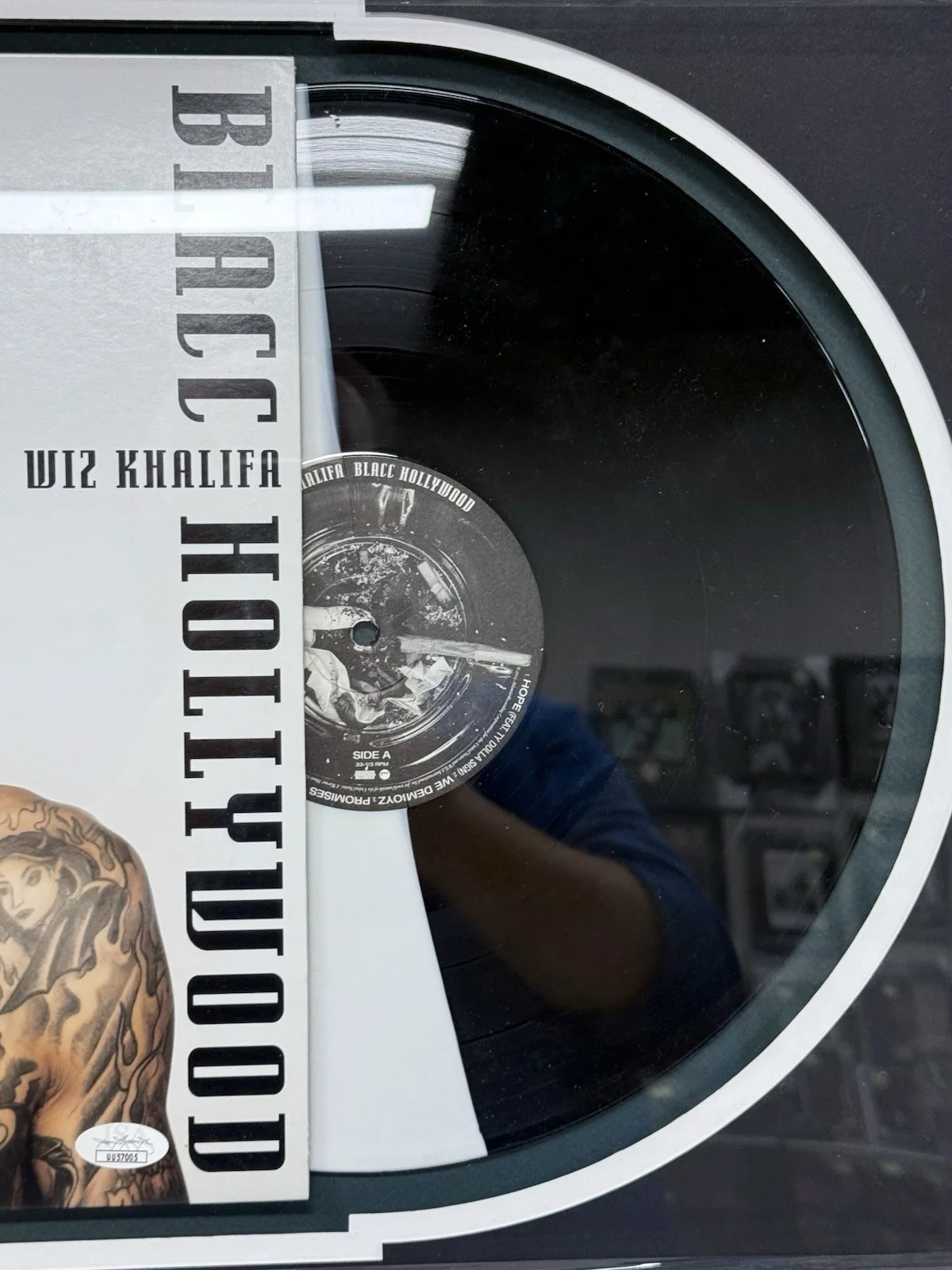 412 Rapper Wiz Khalifa Signed Blacc Hollywood Custom Framed Vinyl With JSA COA, изображение 3