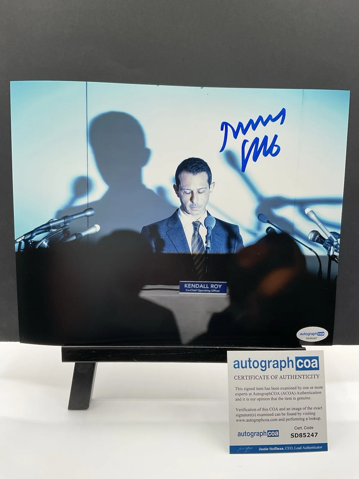 Jeremy Strong — Jeremy Strong signed 8x10 Succession signed photo ACOA Kendall Roy autographed
