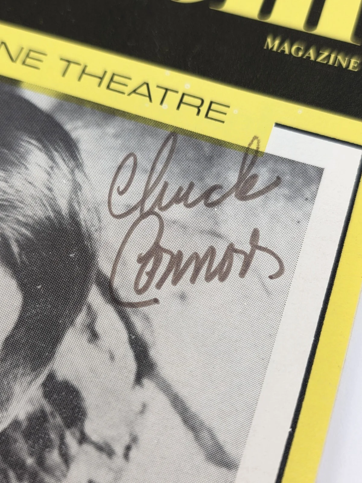 Chuck Connors — Chuck Connors Signed Stagebill "The Button" Drury Lane Theatre Auto JSA Cert, изображение 2