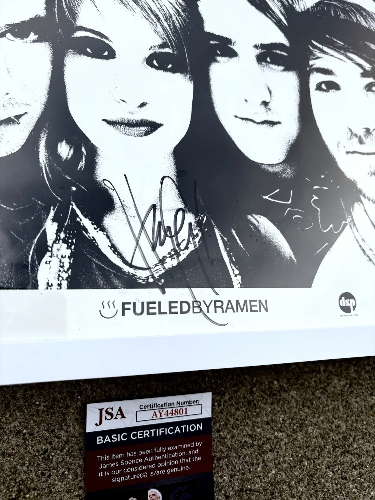 PARAMORE SIGNED + FRAMED 11X17 Poster JSA COA Riot Hayley Williams, image 3