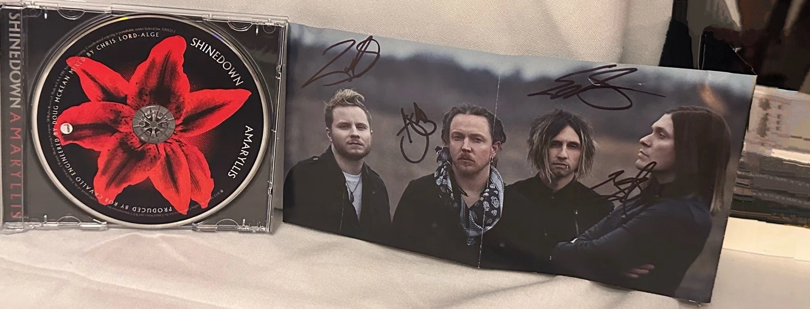 SHINEDOWN AMARYLLIS CD Authentic Signatures Signatures, image 3