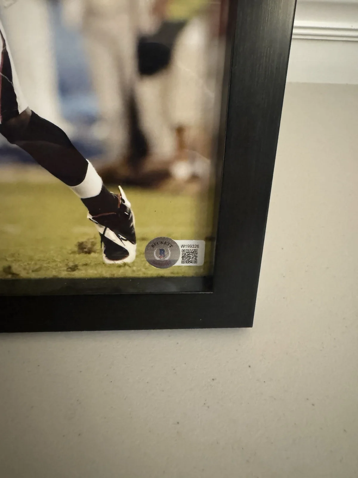 MICHAEL VICK | SIGNED ATLANTA FALCONS 8x10 | BECKETT COA, изображение 2