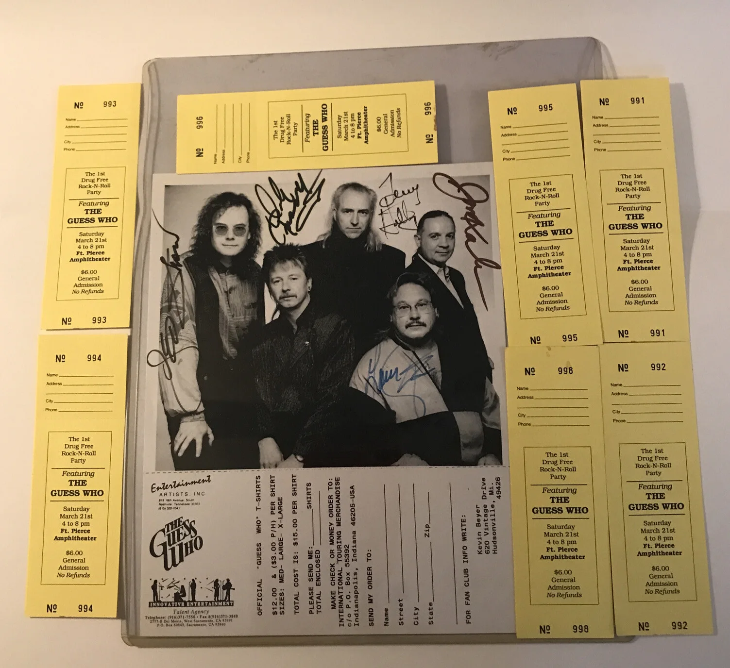 THE GUESS WHO BAND SIGNED 7x8 PHOTO WITH 7 UNUSED VINTAGE TICKETS 1992, изображение 2