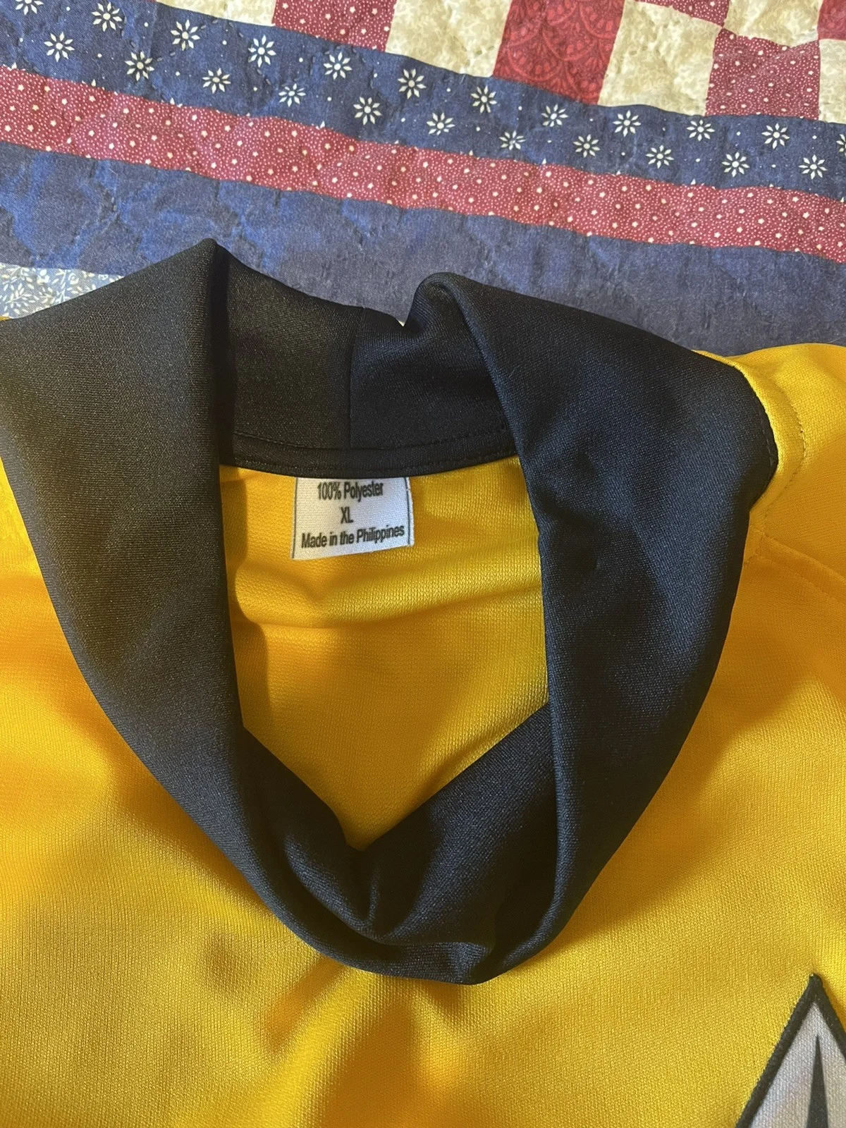 William Shatner — Star Trek- William Shatner signed jersey uniform gold shirt, изображение 5