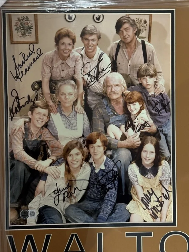 Judy Norton, Kami Cotler, John Walmsey — The Waltons Hand Signed Cast Photo & Cuts Judy Norton Kami Cotler +9 Framed BAS, изображение 2