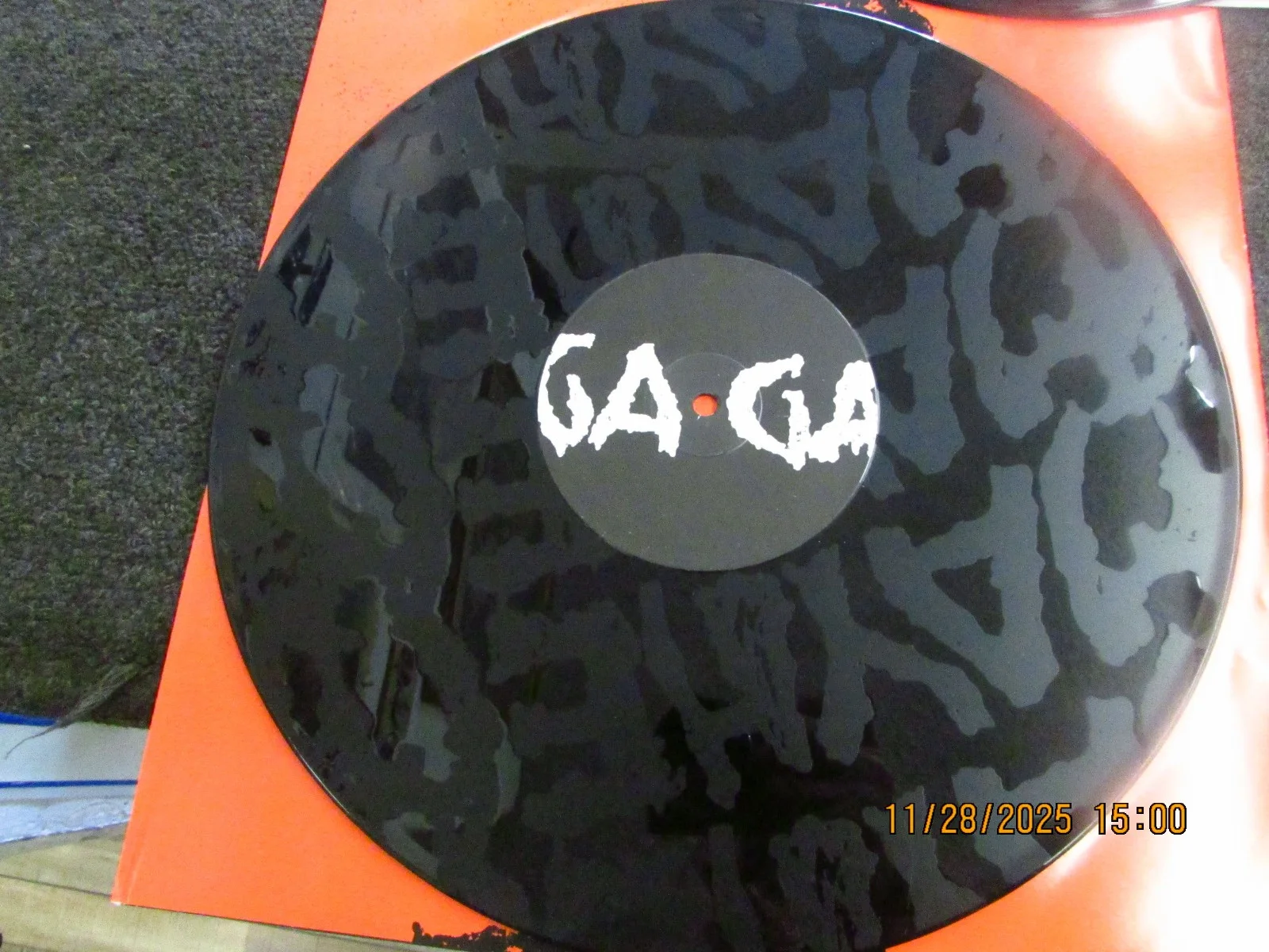 Lady Gaga — LADY GAGA SIGNED W/ HEART MAYHEM ALBUM PICTURE VINYL LP JSA DNA COA, изображение 3