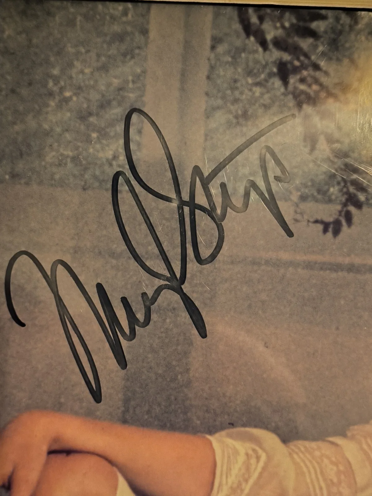 Meryl Streep — Meryl Streep Framed Signed Photo In Large, image 4