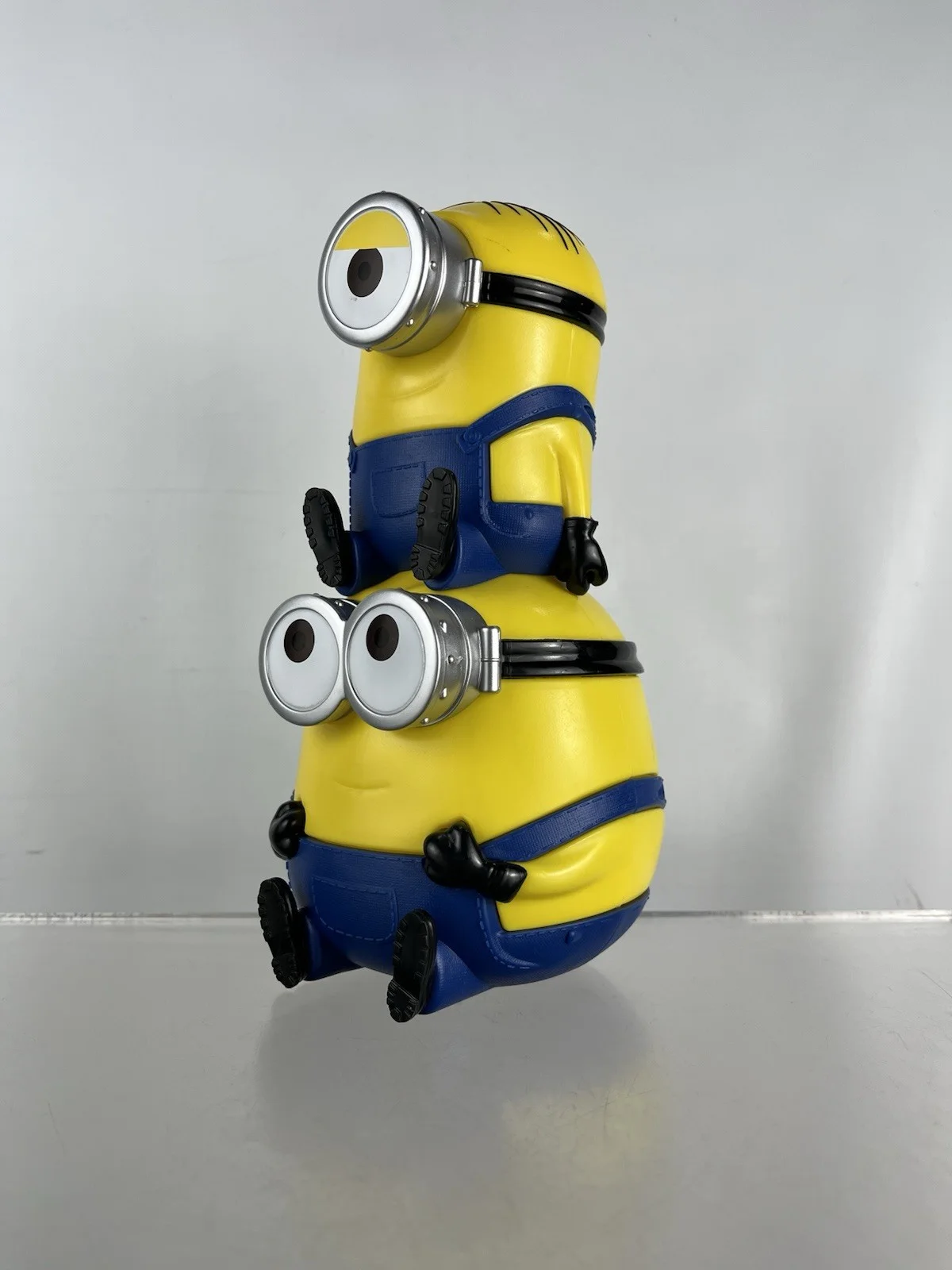 Minions Rise of Gru Plastic Drinking Cup UK Cinema ONLY Promo Totem Bob Stuart, изображение 2