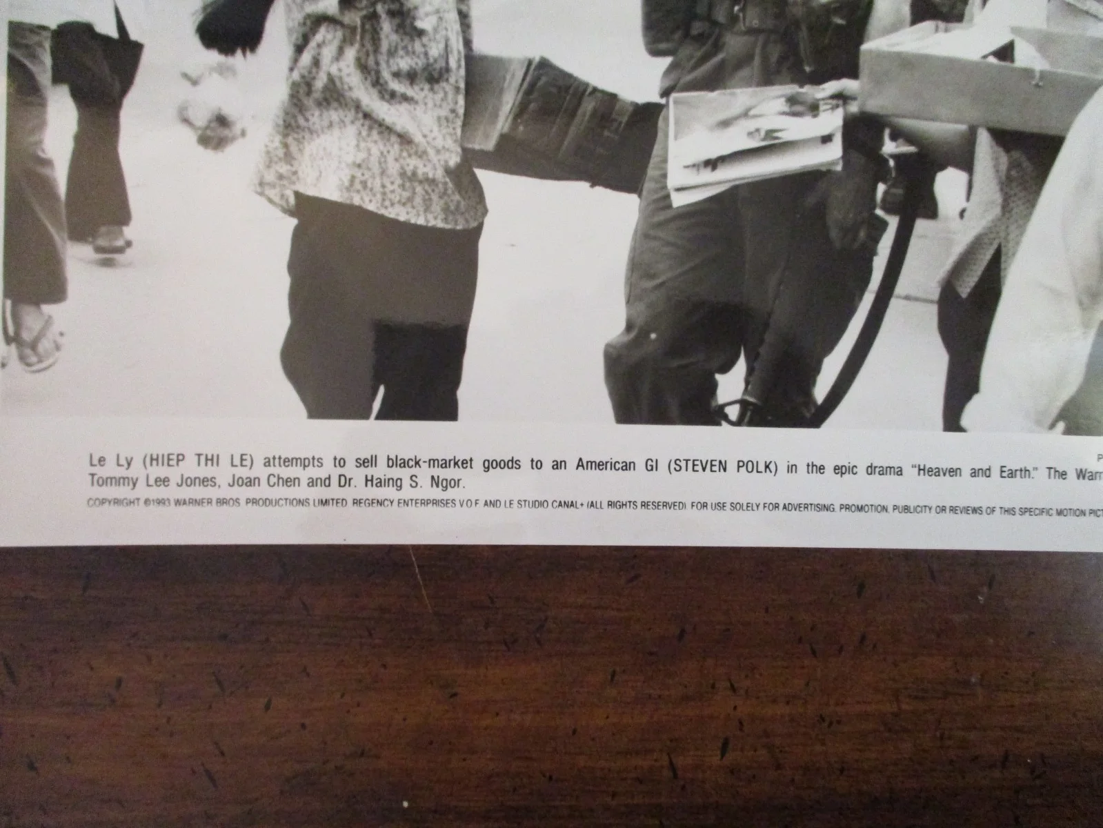 Steven Polk/Hiep Thi Le(HEAVEN AND EARTH)1993 10 x 8 Black and White Press Photo, изображение 3