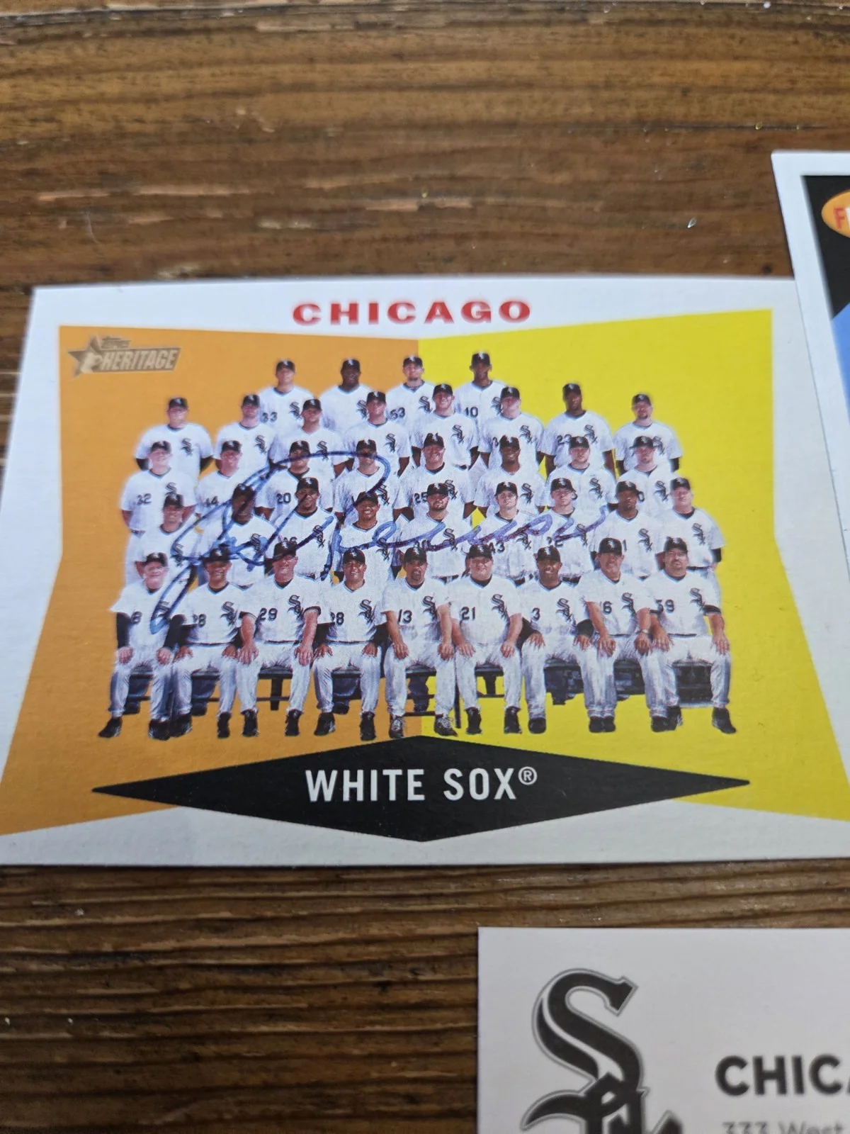 Chicago White Sox JERRY REINSDORF Signed Lot Business Card MLB HOF AUTOGRAPH, image 2