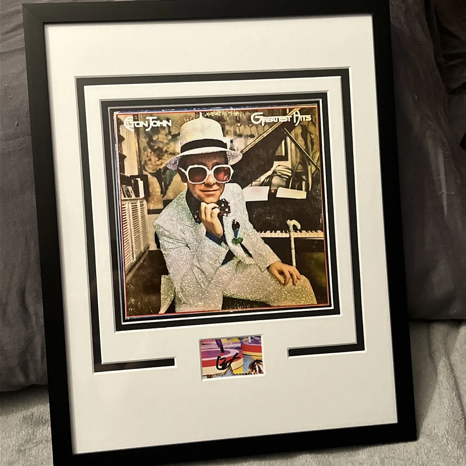 ELTON JOHN SIGNED AUTOGRAPH 11x14 PHOTO DISPLAY FRAMED PICTURE ACOA LOA CUT HOF, image 3