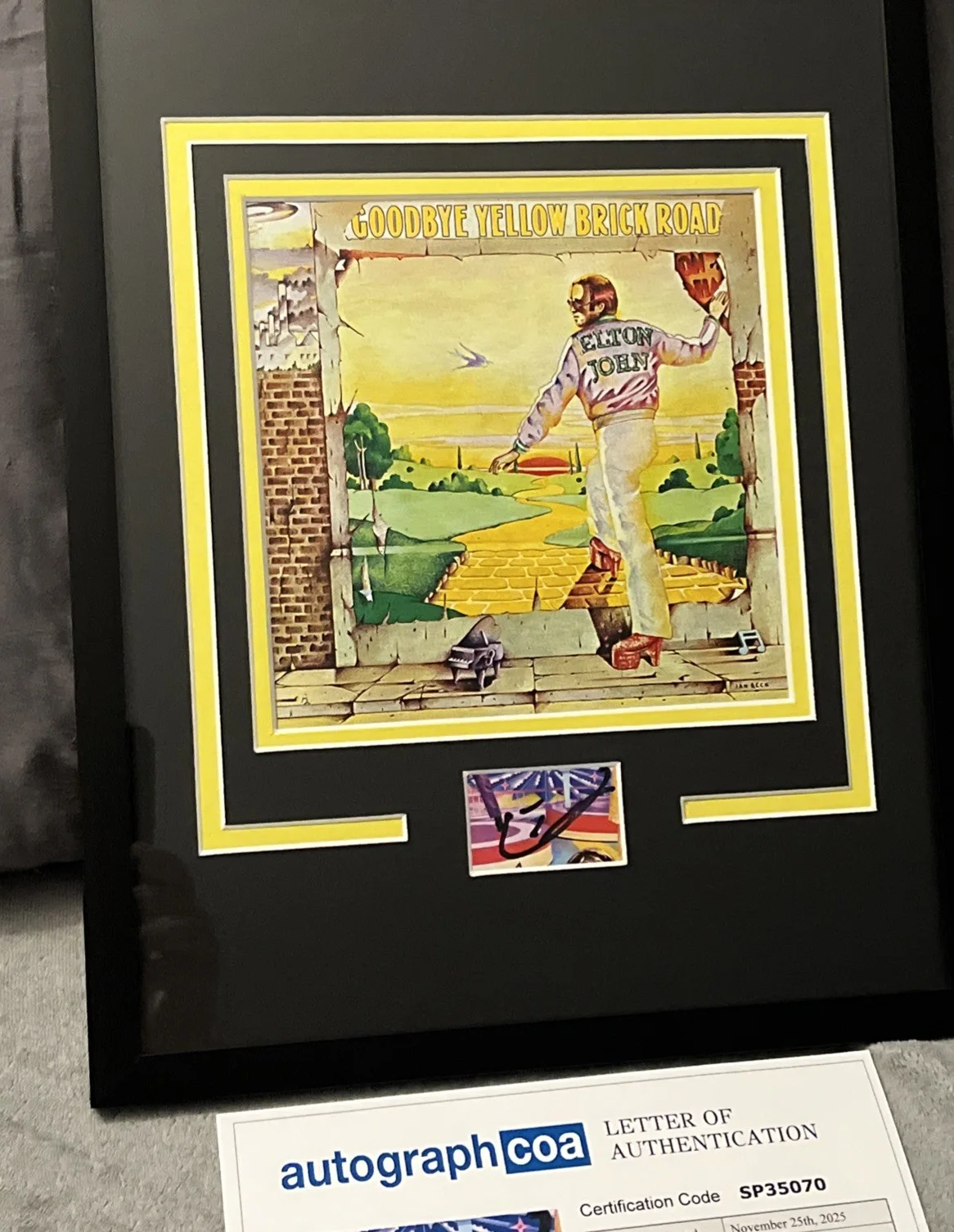 ELTON JOHN SIGNED AUTOGRAPH 11x14 PHOTO DISPLAY FRAMED PICTURE ACOA LOA CUT HOF, image 2