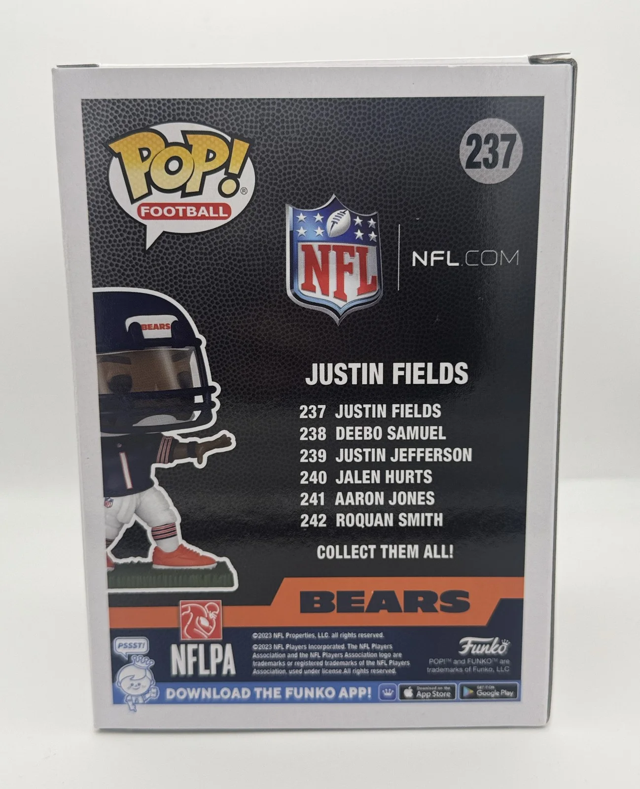 Justin Fields — Justin Fields AUTOGRAPH Signed Chicago Bears Quarterback 237 Jets Funko Pop ACOA, image 4
