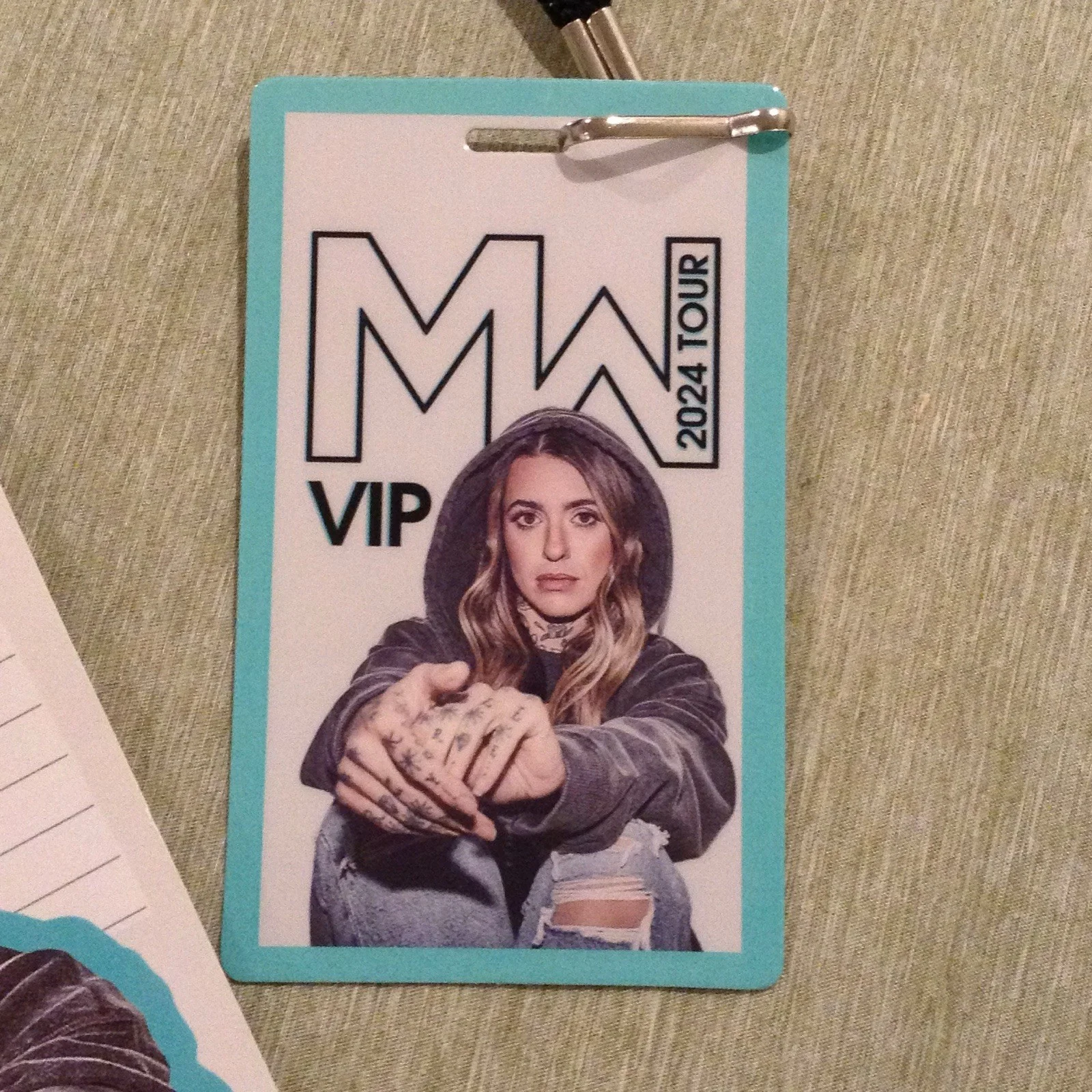 Morgan Wade 2am In London 8x10 Autographed Lyric Sheet VIP Lanyard 2024 Tour, изображение 5
