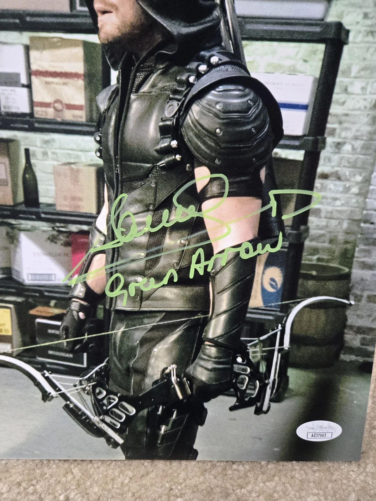 Willa Holland — Stephen Amell & Willa Holland DUAL SIGNED 11x14 Photo #4! JSA COA! Arrow! Speedy, image 2