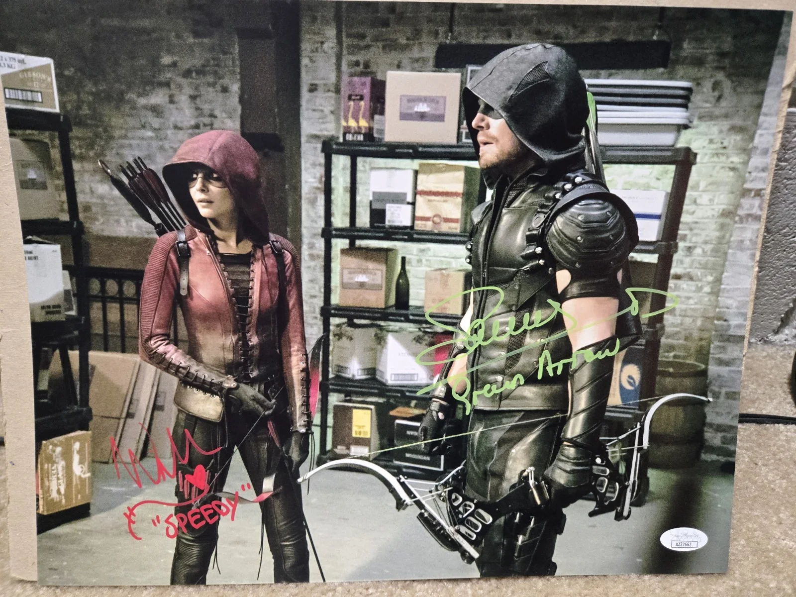 Willa Holland — Stephen Amell & Willa Holland DUAL SIGNED 11x14 Photo #5! JSA COA! Arrow! Speedy