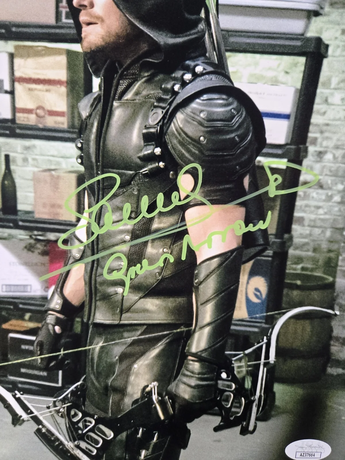 Willa Holland — Stephen Amell & Willa Holland DUAL SIGNED 11x14 Photo #3! JSA COA! Arrow! Speedy, изображение 2