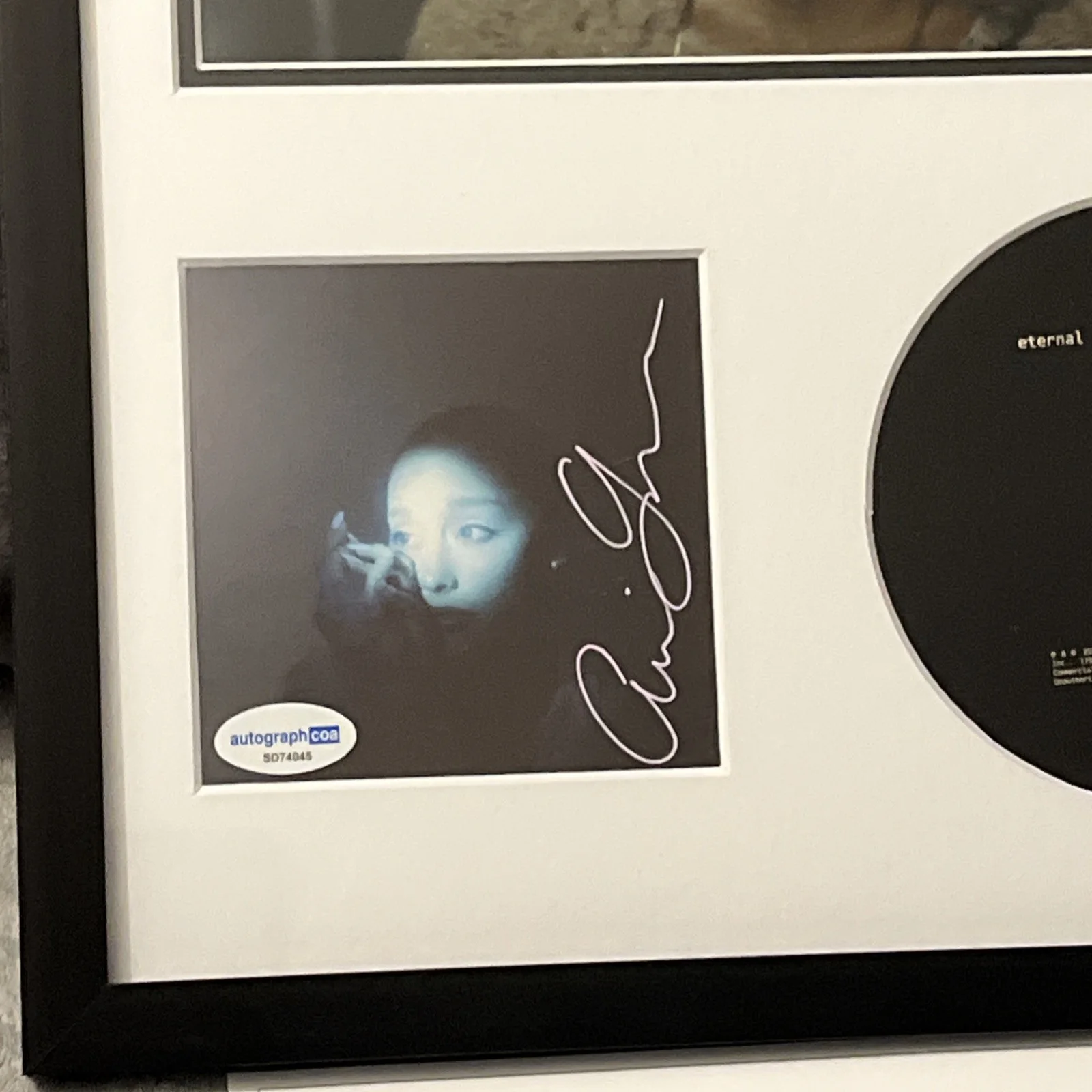 Ariana Grande — Ariana Grande Autographed Signed 11x14 Framed CD Photo Brighter Days Ahead ACOA, изображение 3