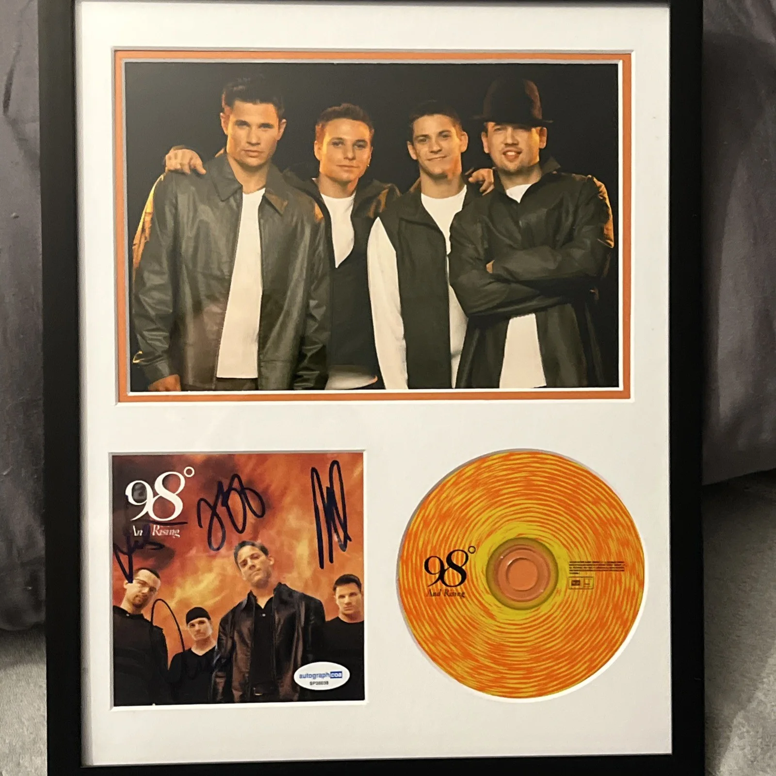 98 DEGREES SIGNED FRAMED 11x14 DISPLAY ACOA LOA NICK LACHEY DREW +2 RARE AUTO, image 3