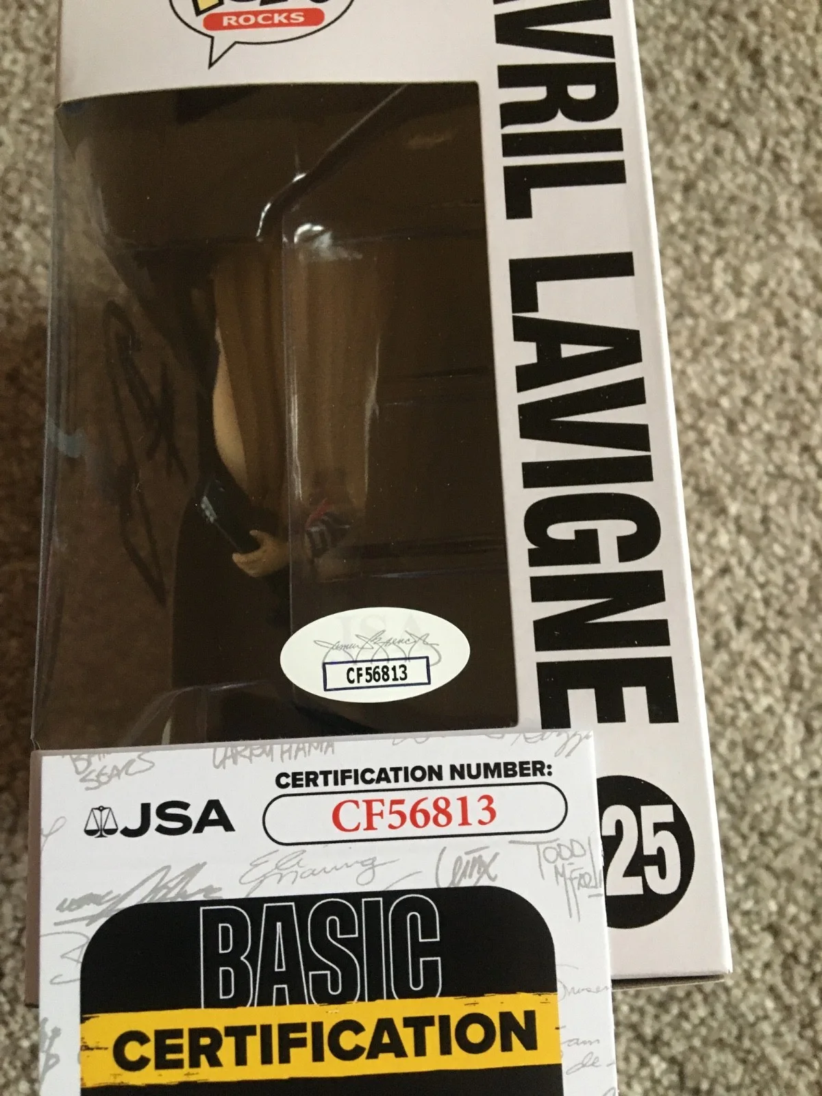 Avril Lavigne Signed Funko Pop 425 JSA COA RARE AUTOGRAPH ! No Vinyl CD, image 3