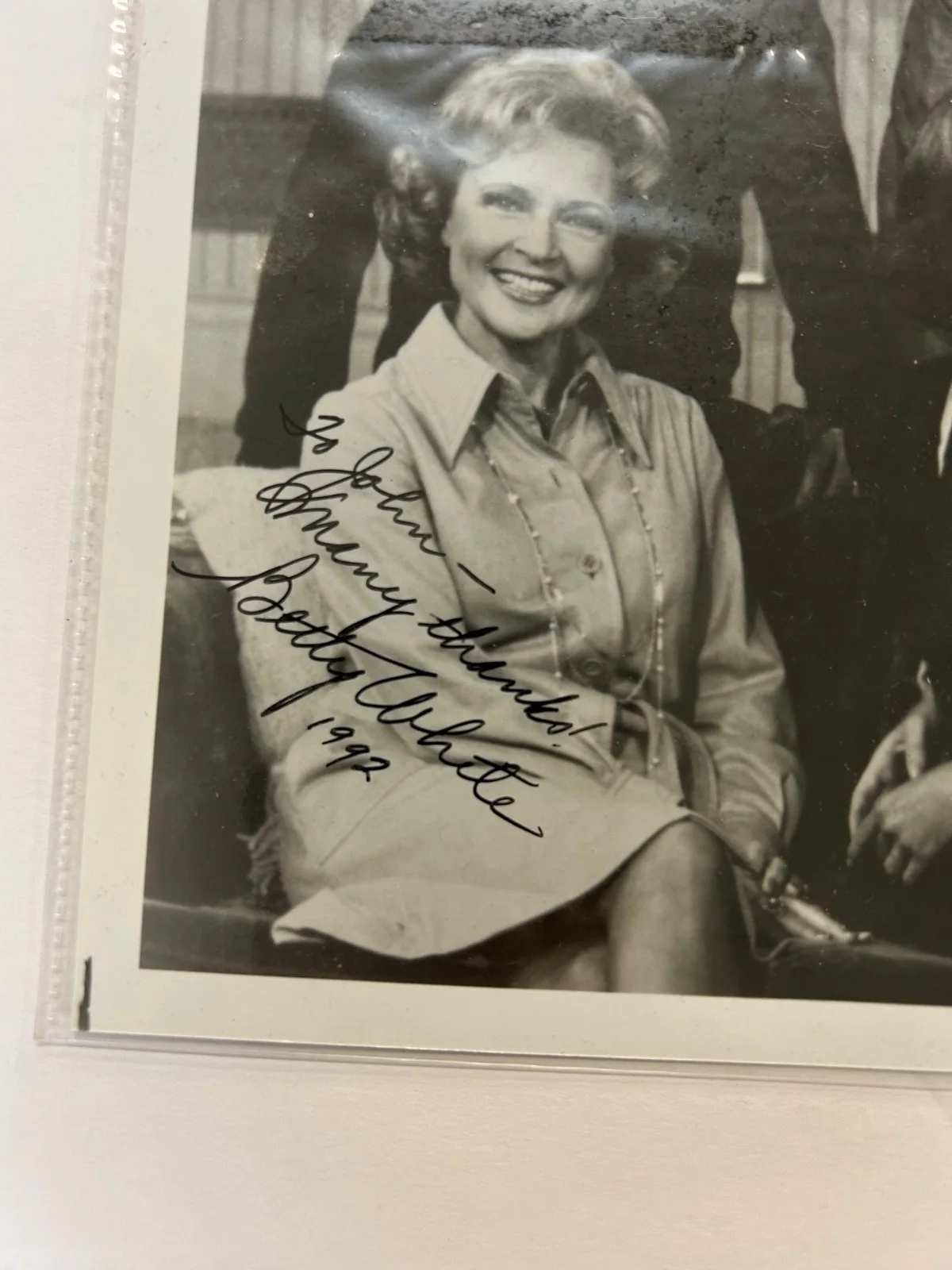 Betty White, the Mary Tyler Moore show autographed photo, изображение 2