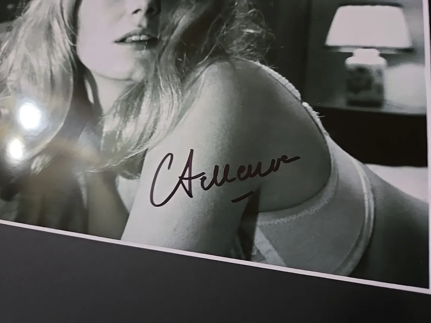 catherine deneuve — Sexy Hot Actress CATHERINE DENEUVE signed autographed framed 8x10 photo COA, изображение 3