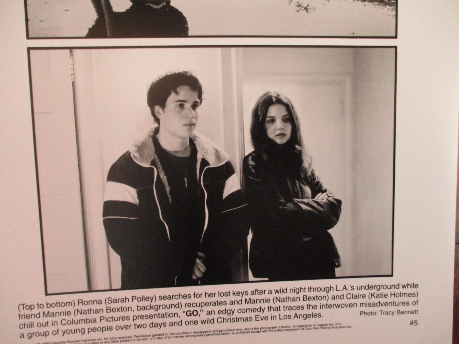 Sarah Polley/Nathan Bexton/Katie Holmes("GO")1999 8 x 10 Black/White Press Photo, изображение 2