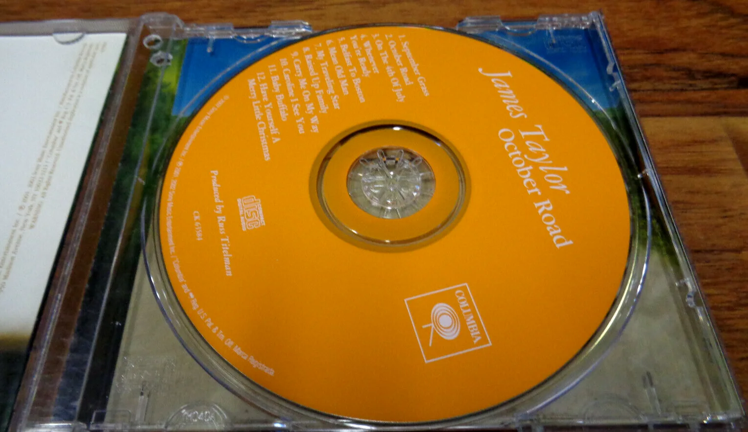 JAMES TAYLOR *SIGNED* OCTOBER ROAD CD VGC USED, image 2