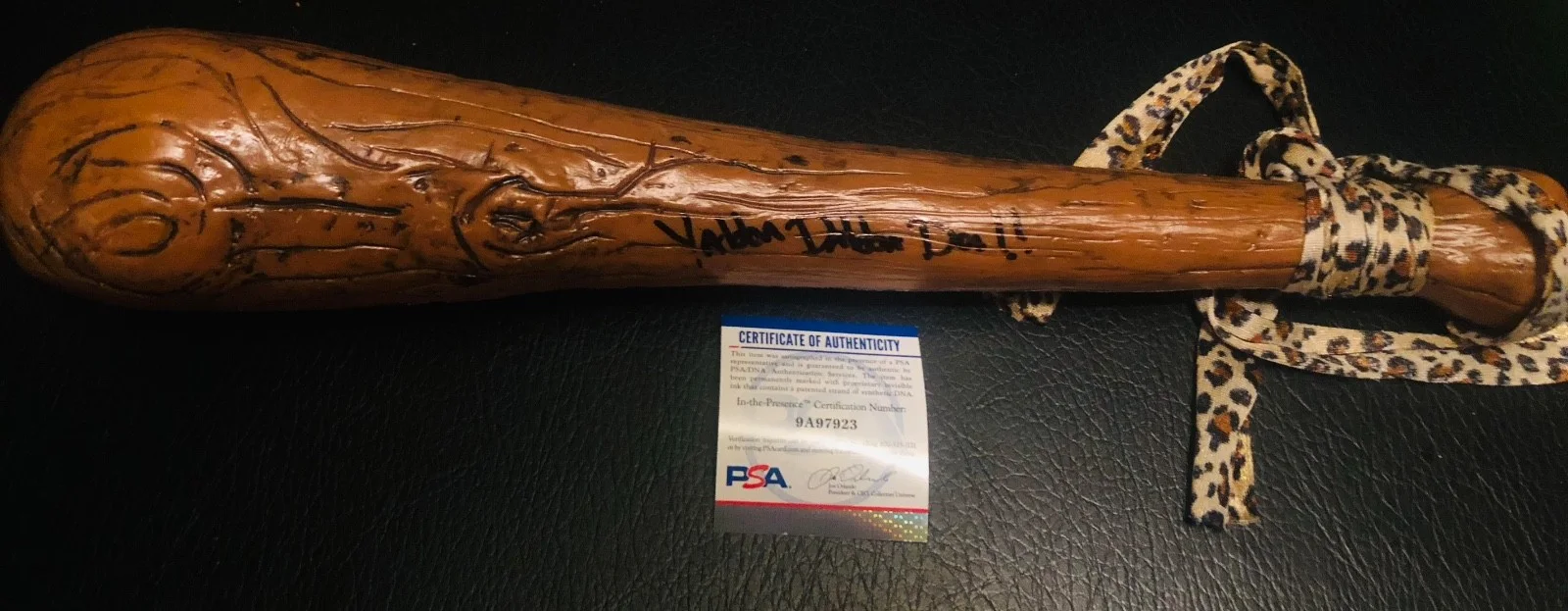 Jeff Bergman — Jeff Bergman Fred Flinstone Actor Signed Caveman Club Yabba Dabba Doo Signed PSA, изображение 2