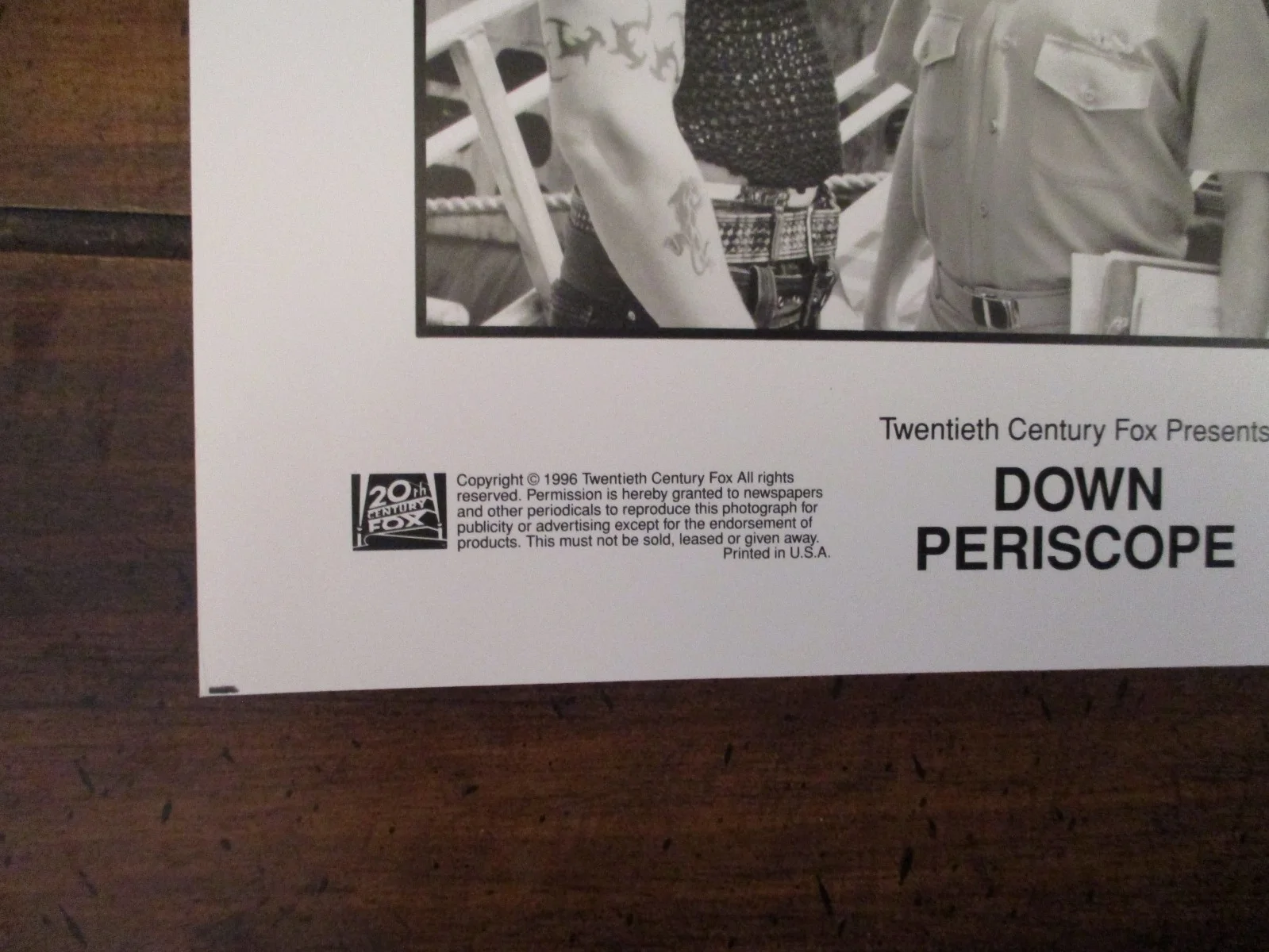 Lauren Holly/Bradford Tatum/Rob Schneider(DOWN PERISCOPE)1996 8 x 10 B & W Photo, изображение 4