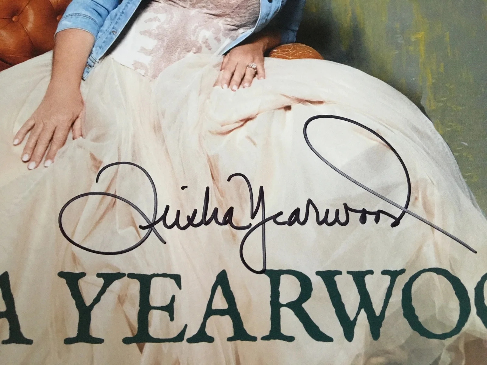 Trisha Yearwood The Mirror Signed Vinyl Record JSA COA AUTOGRAPH RARE No CD, image 2