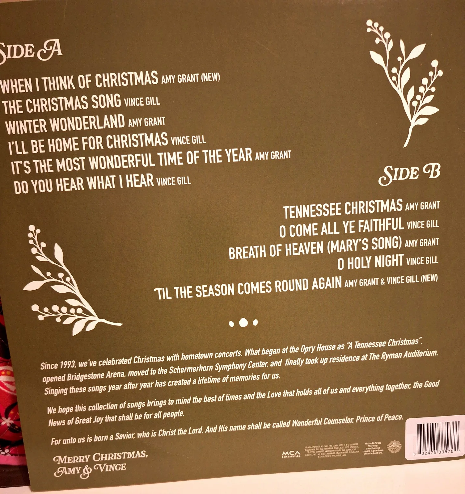 SIGNED Amy grant & Vince gill when i think of Christmas Autographed GREEN vinyl, изображение 3