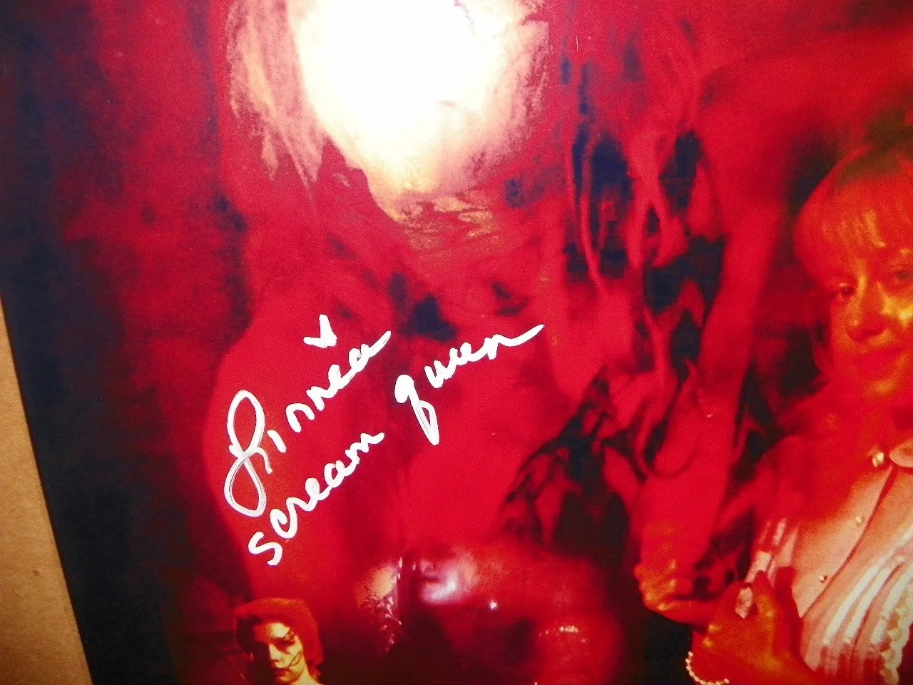 Linnea Quigley — Scream Queen Linnea Quigley Signed 11x14 Metallic LE Photo Beckett COA 28/35, image 2