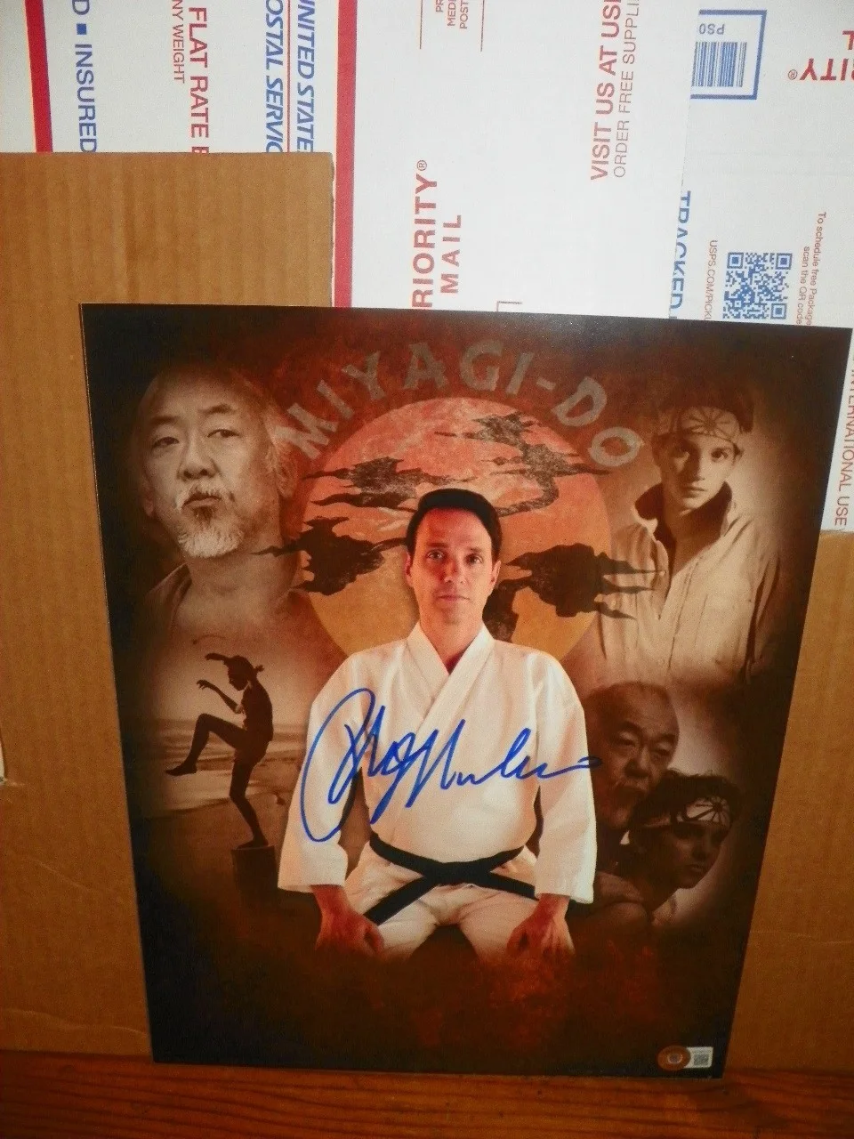 Ralph Macchio — Karate Kid Ralph Macchio Daniel Signed Autographed 11X14 Photo Beckett witnessed