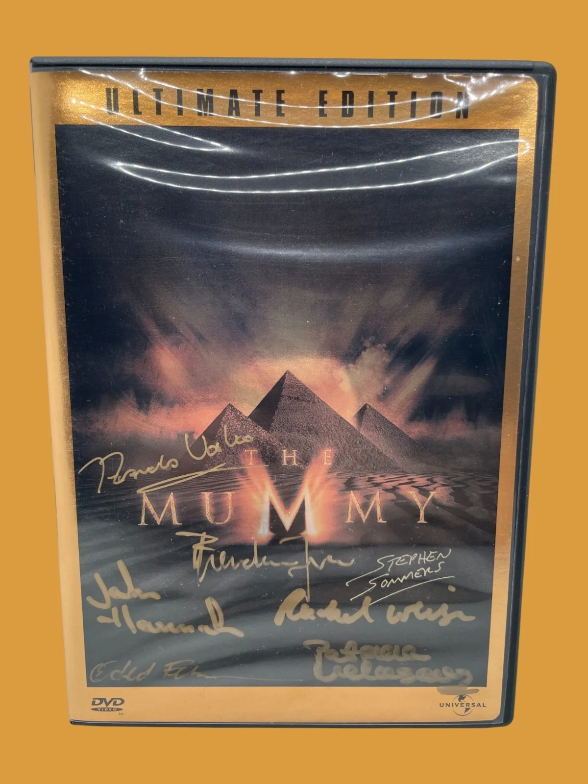 Brendan Fraser, Rachel Weisz, Arnold Vosloo, John Hannah — Brendan Fraser Rachel Weisz +5 Cast Signed DVD Mummy Ultimate Edition JSA COA