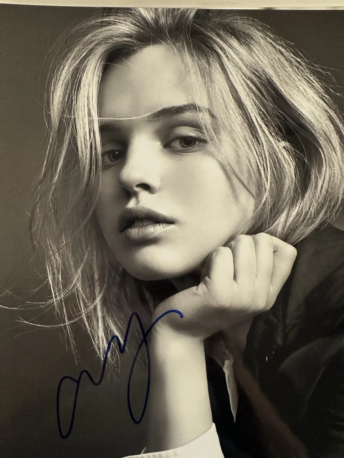 Odessa Young — Odessa Young signed 8x10 Photo In Person. Springsteen