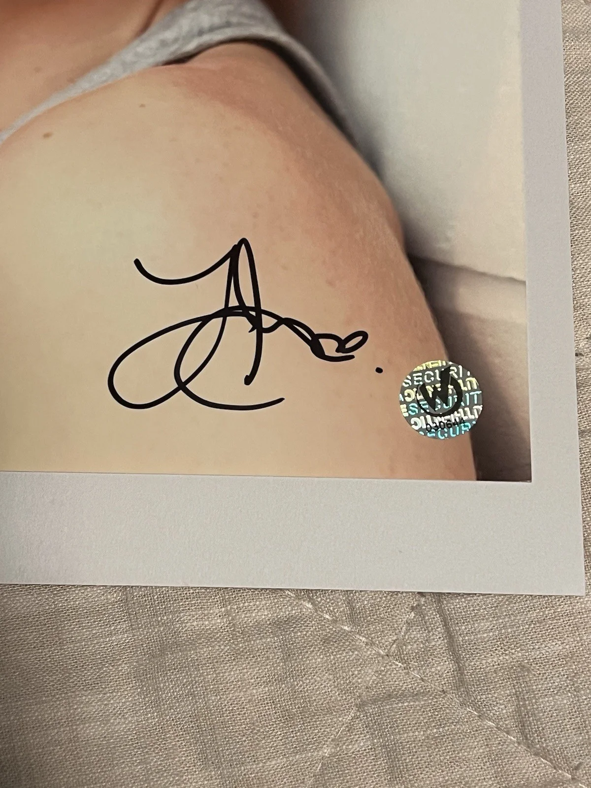 Leah Gibson — Leah Gibson Rise of the Planet of the Apes Signed 8x10 Photo Wizard World COA., изображение 2