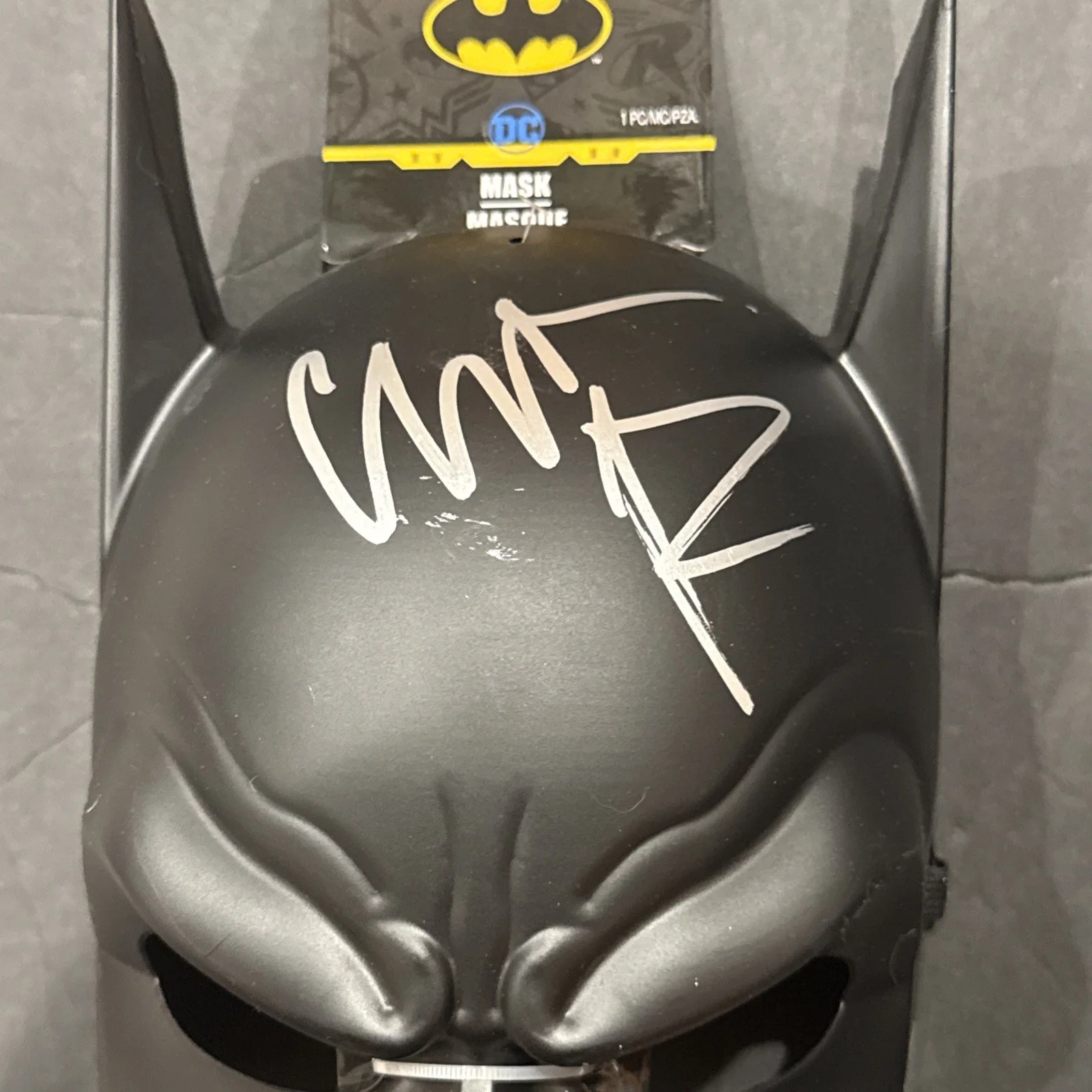 Christian Bale Signed Batman Dark Knight Movie DC Mask Beckett BAS B, image 2