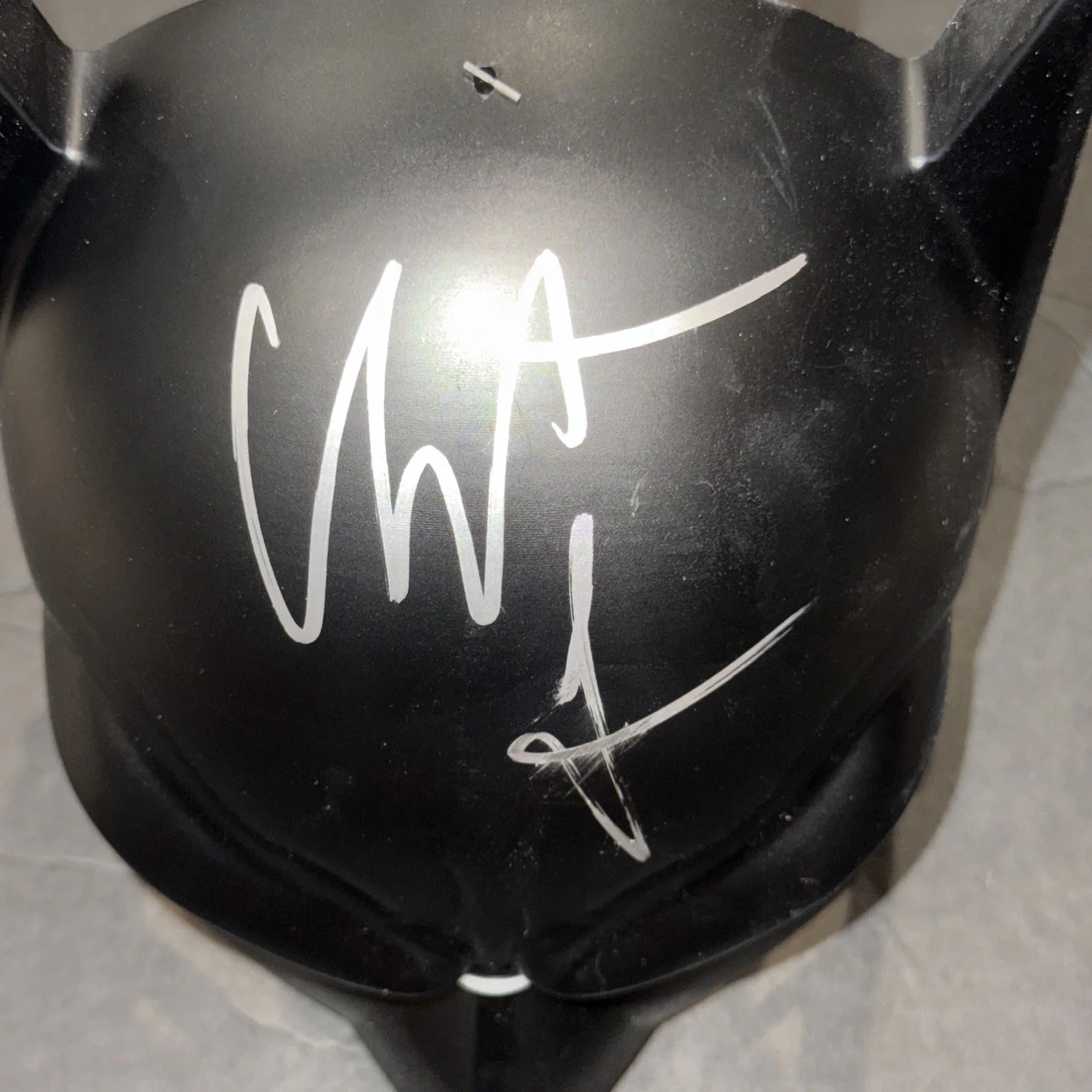 Christian Bale Signed Batman Dark Knight Movie DC Mask Beckett BAS A, изображение 2