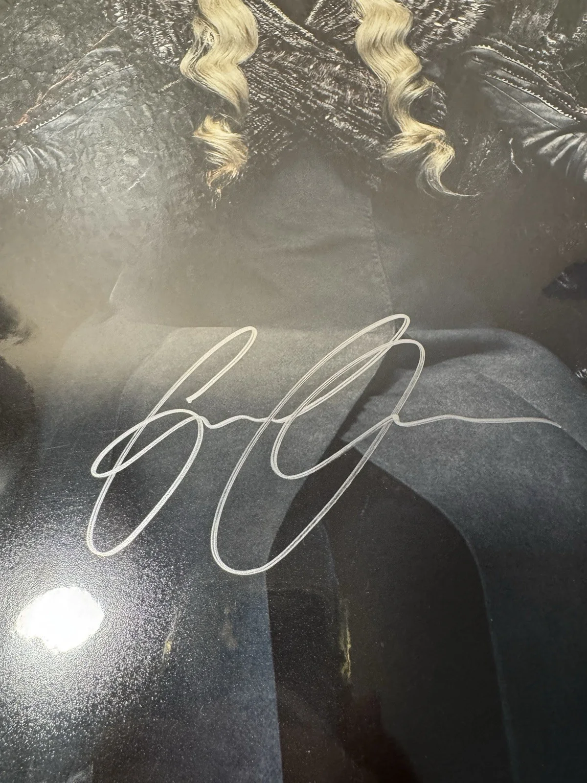 Emilia Clarke — Emilia Clarke Autographed 16x20 Photo Game of Thrones BAS Beckett Witnessed, изображение 3