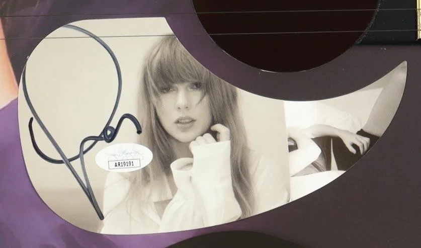 Taylor Swift Signed 38" Acoustic Guitar (JSA), image 2