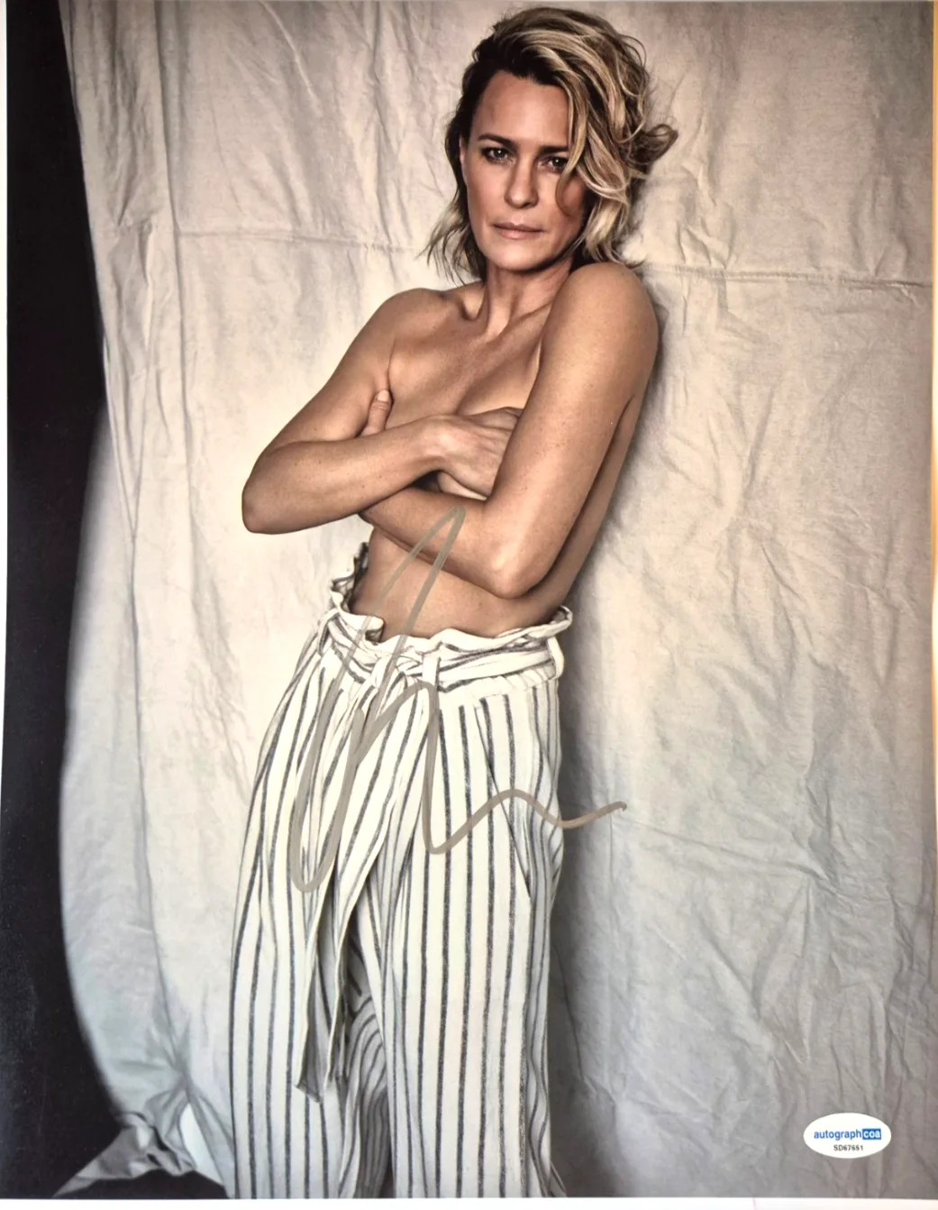 Robin Wright — ROBIN WRIGHT SIGNED AUTOGRAPHED 11x14 PHOTO SEXY FORREST GUMP TOM HANKS ACOA COA, изображение 2