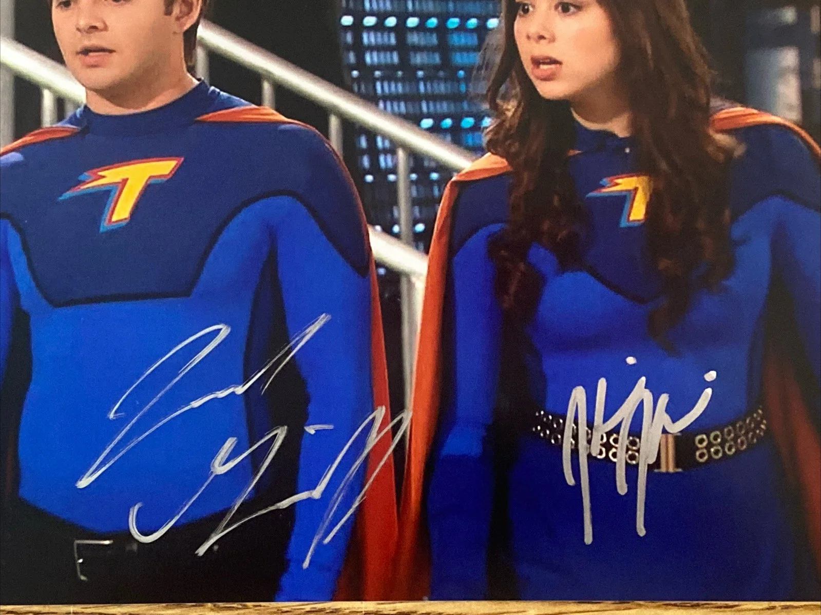 Kira Kosarin, Jack Griffo — Kira Kosarin & Jack Griffo Autographed 8x10 Photo The Thudermans Phoebe Max, изображение 2
