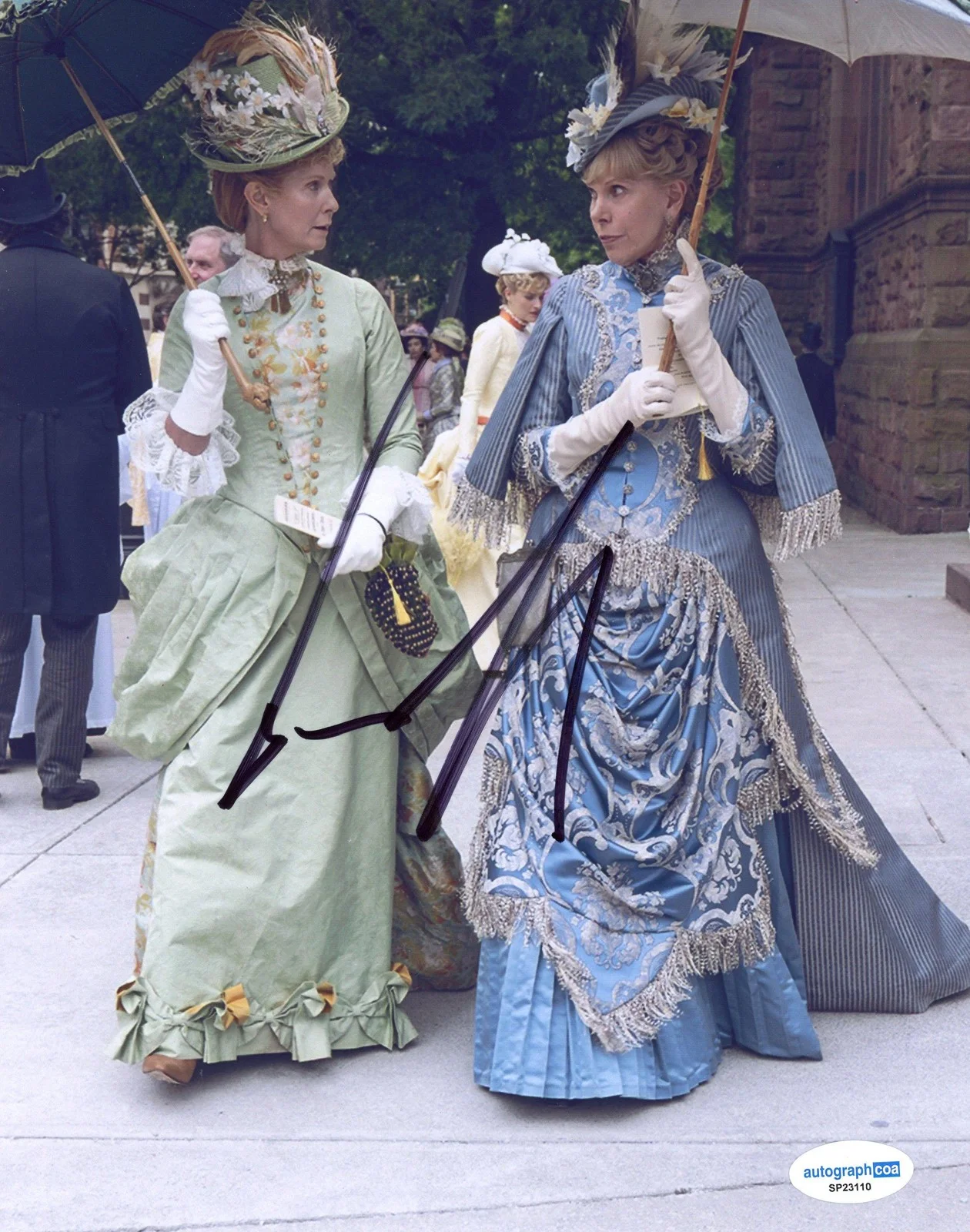 Cynthia Nixon — Cynthia Nixon "The Gilded Age" AUTOGRAPH Signed 'Ada Brook' 8x10 Photo ACOA