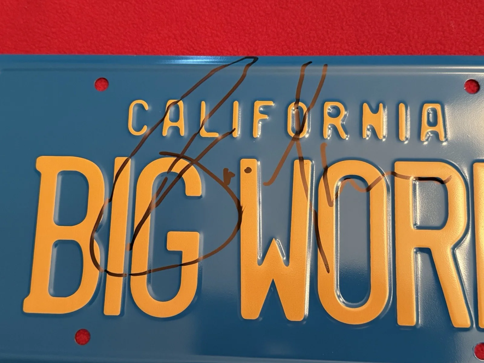 FAIZON LOVE — FAIZON LOVE BIG WORM FRIDAY Signed LICENSE PLATE Beckett COA BS31469, image 2