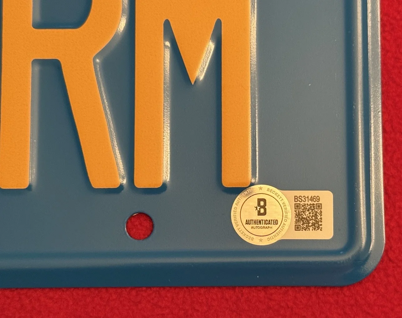 FAIZON LOVE — FAIZON LOVE BIG WORM FRIDAY Signed LICENSE PLATE Beckett COA BS31469, image 3