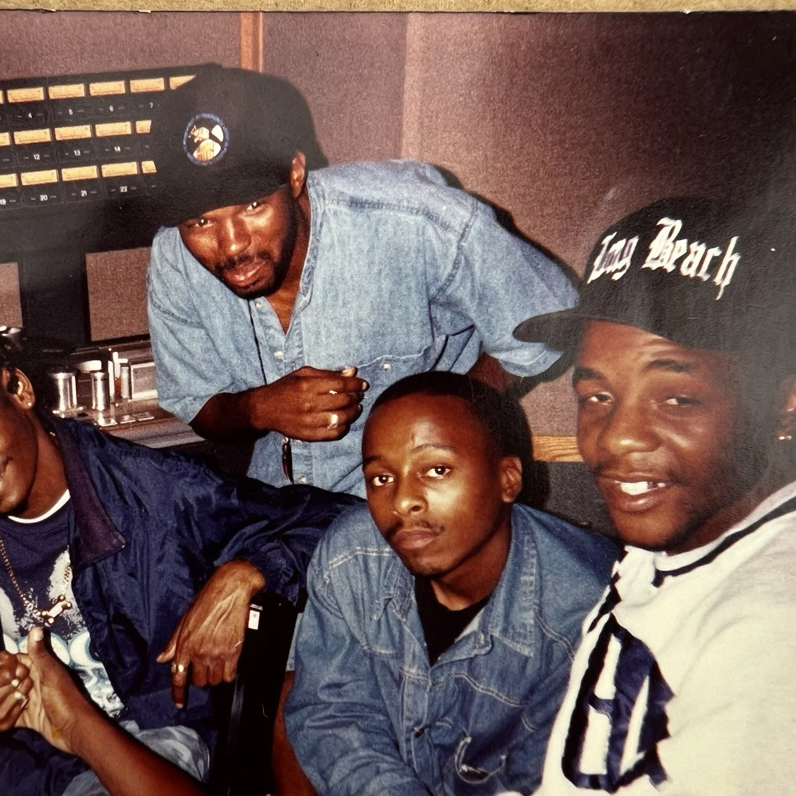 Signed unpublished photo of SNOOP DOG in the recording studio with Tha Dog Pound, изображение 3